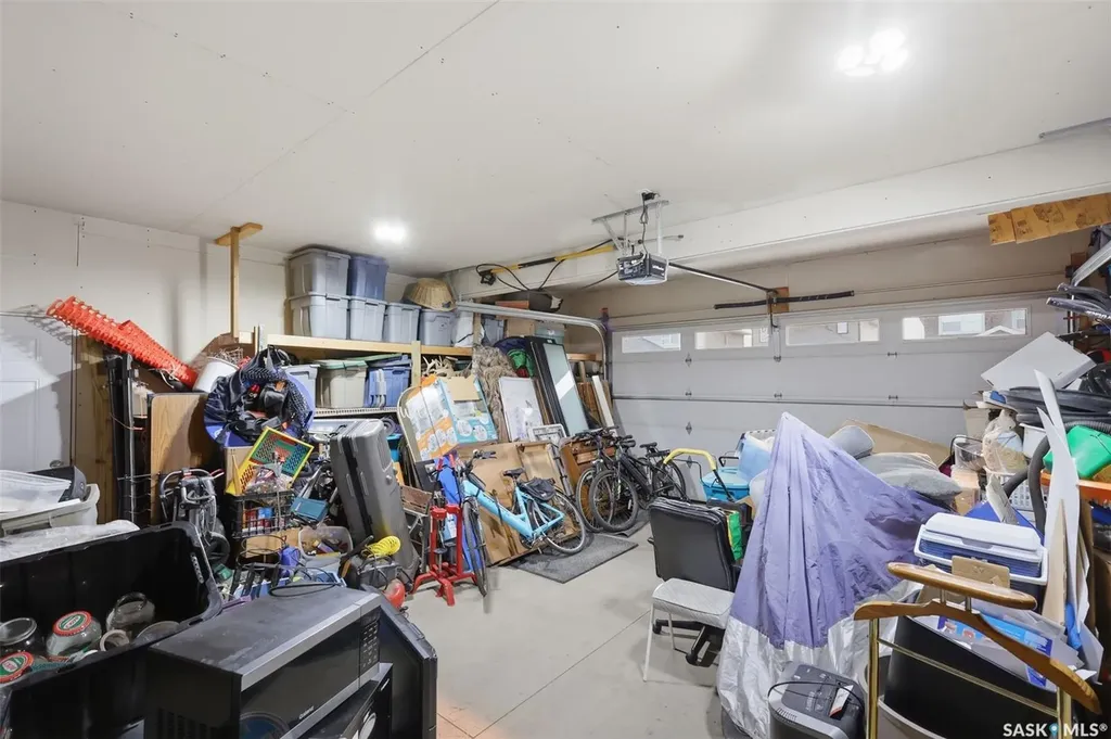 1135 Pringle Way Saskatoon SK S7T 0V5