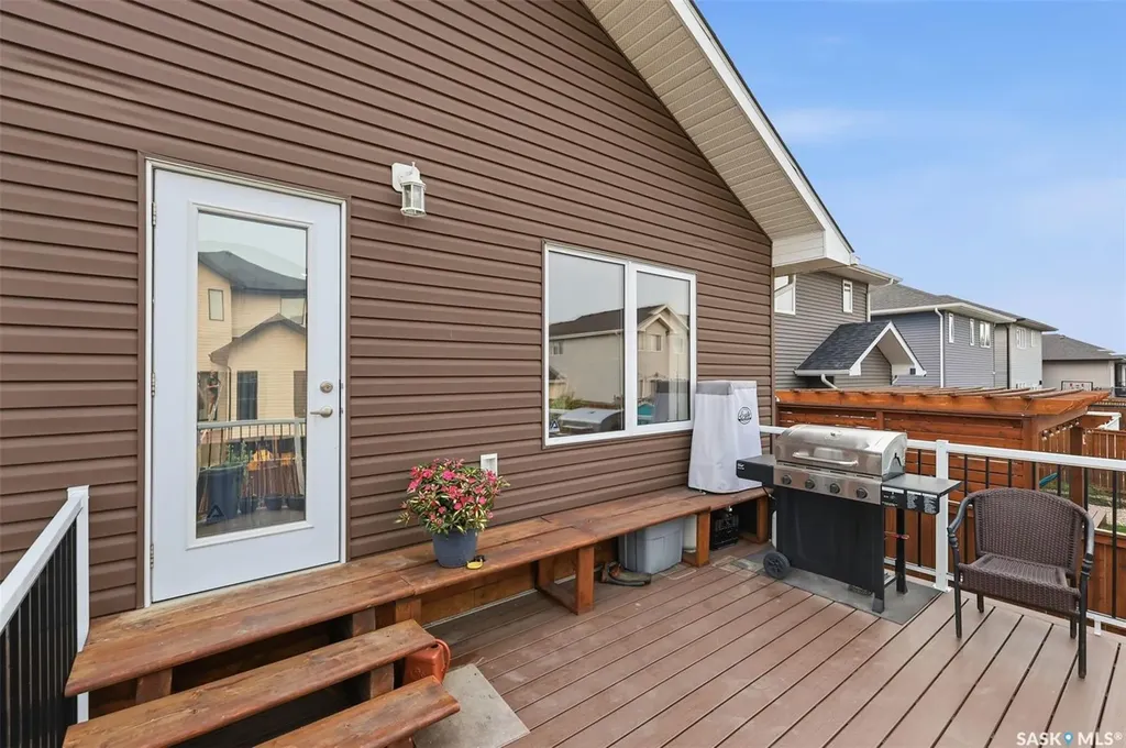 1135 Pringle Way Saskatoon SK S7T 0V5