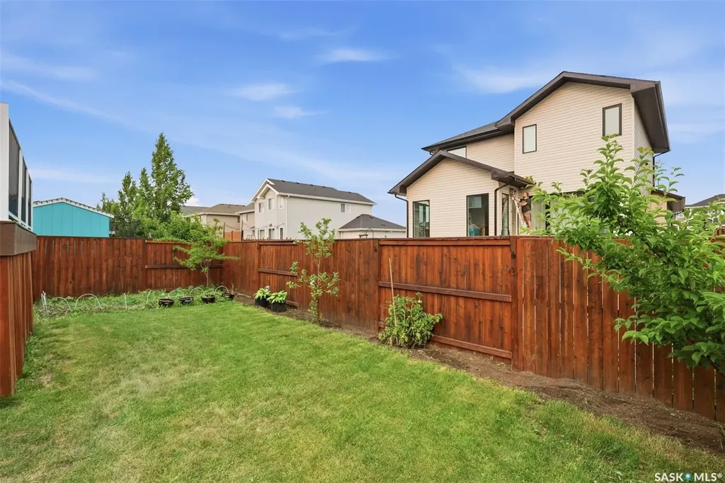 1135 Pringle Way Saskatoon SK S7T 0V5