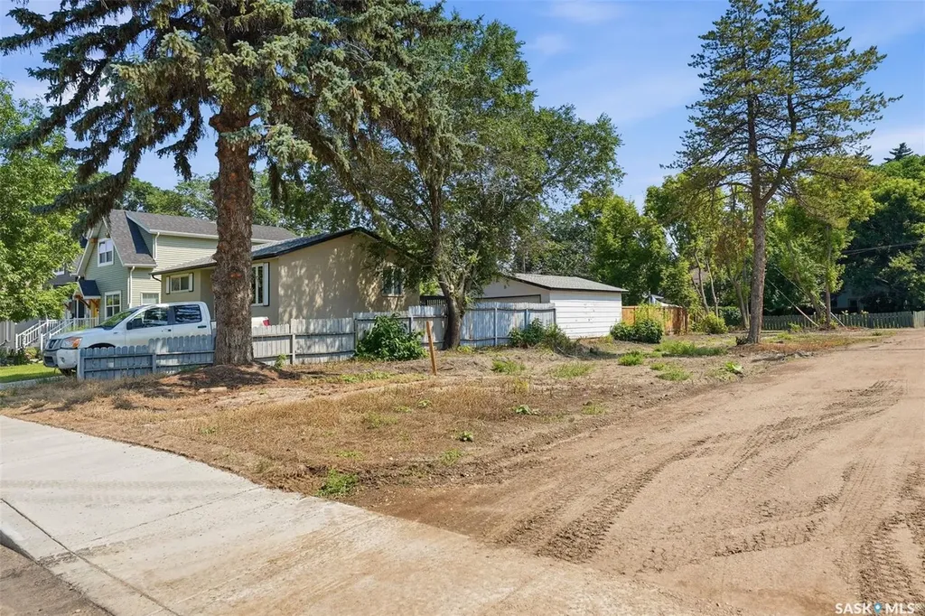 1809 Belfast Avenue Saskatoon SK S7M 0L6