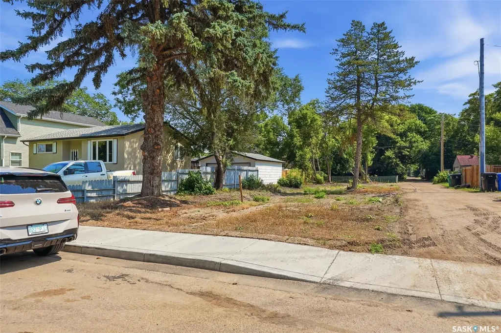 1809 Belfast Avenue Saskatoon SK S7M 0L6