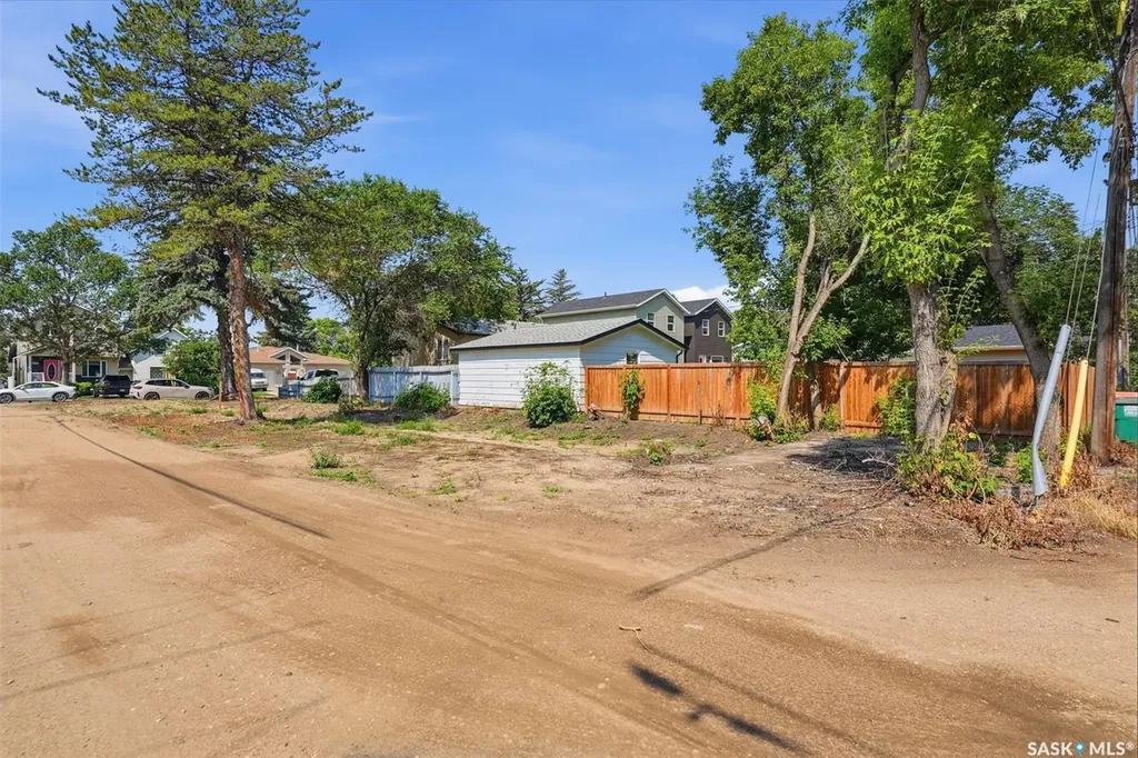 1809 Belfast Avenue Saskatoon SK S7M 0L6