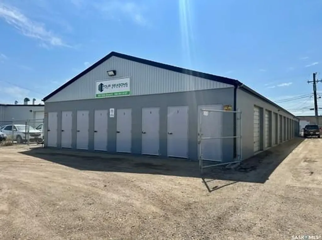823 60th Street E Saskatoon SK S7K 5Z7