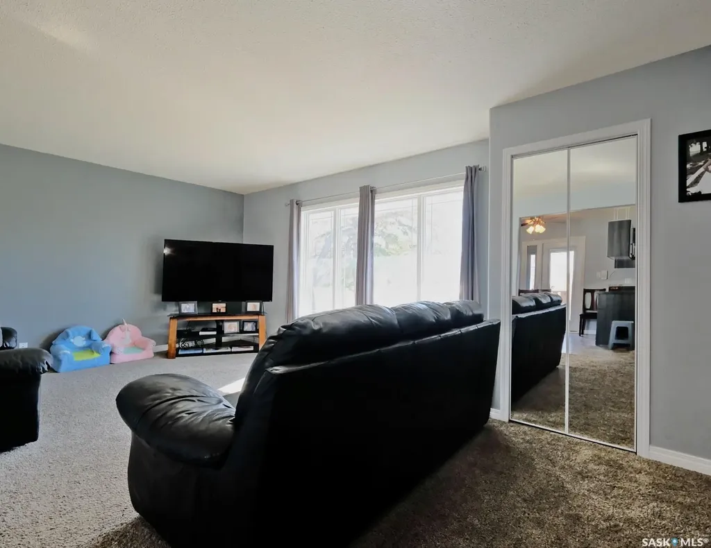 1002 King Street Rosetown SK S0L 2V0