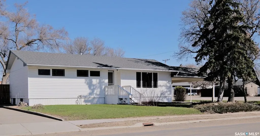 1002 King Street Rosetown SK S0L 2V0