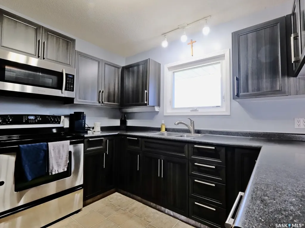 1002 King Street Rosetown SK S0L 2V0