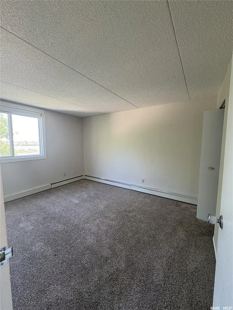 590 Laurier Street Moose Jaw SK S6H 6X6