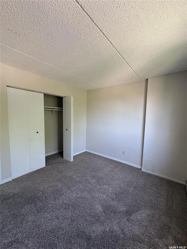 590 Laurier Street Moose Jaw SK S6H 6X6