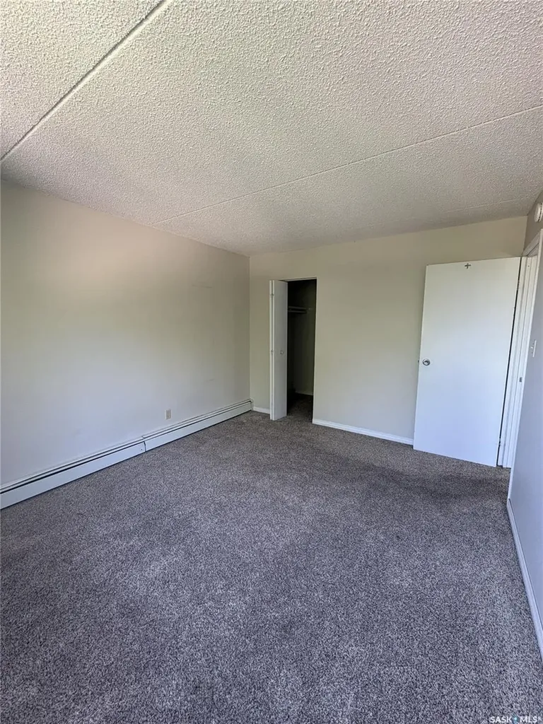590 Laurier Street Moose Jaw SK S6H 6X6