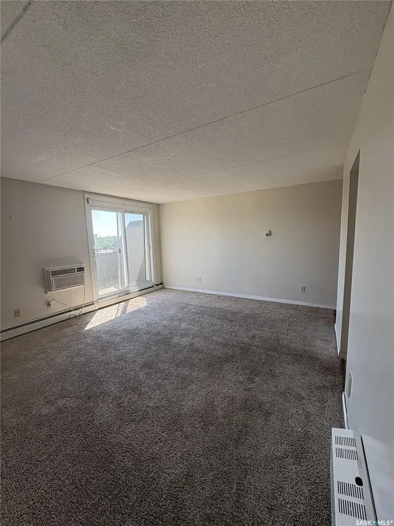 590 Laurier Street Moose Jaw SK S6H 6X6