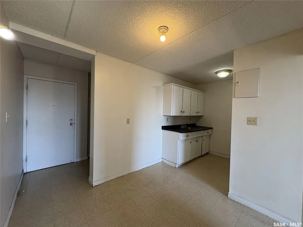 590 Laurier Street Moose Jaw SK S6H 6X6