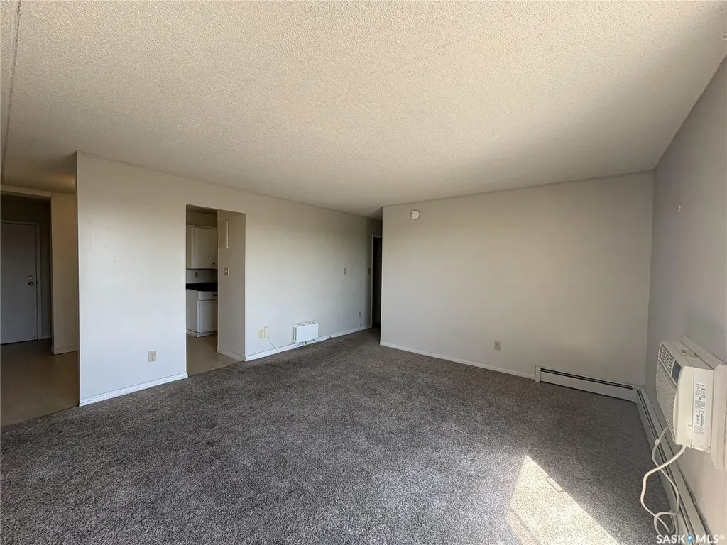 590 Laurier Street Moose Jaw SK S6H 6X6