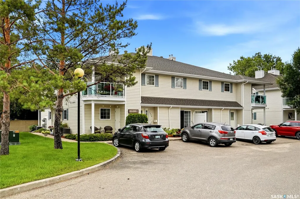 5464 Rochdale Boulevard Regina SK S4X 4P1