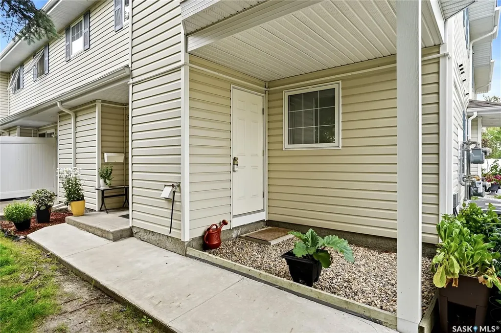 5464 Rochdale Boulevard Regina SK S4X 4P1