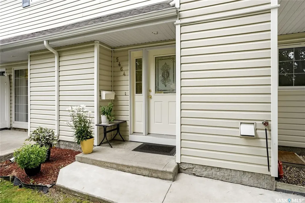 5464 Rochdale Boulevard Regina SK S4X 4P1