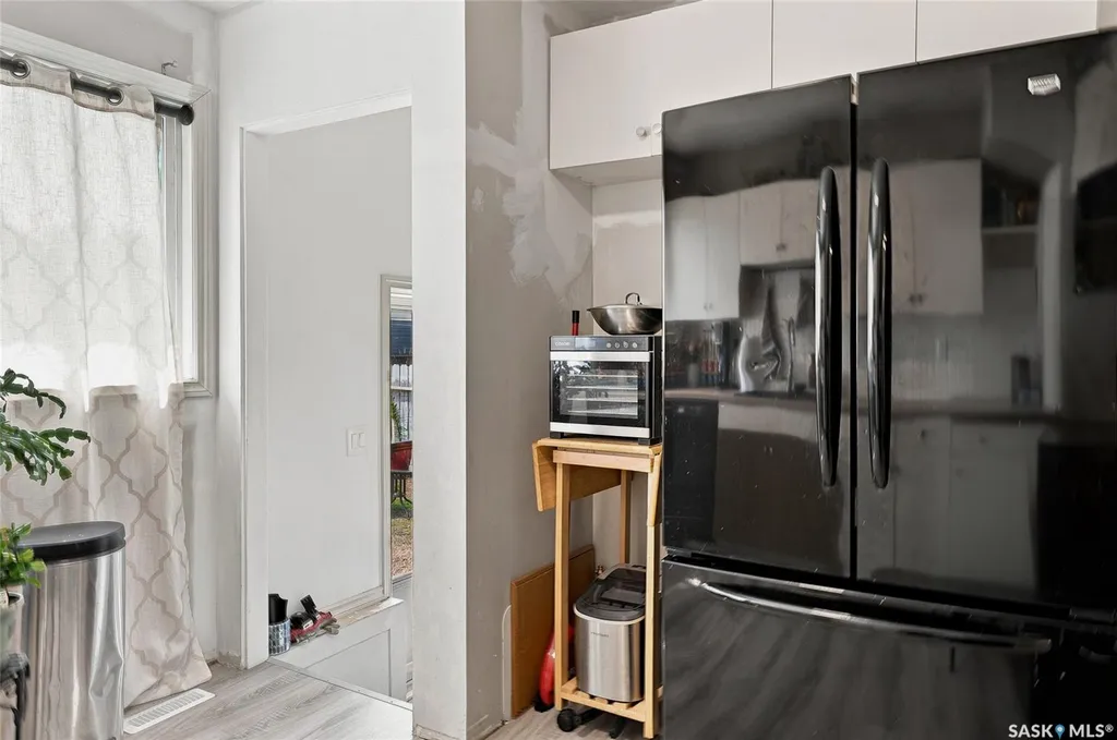 421 Y Avenue S Saskatoon SK S7M 3J8