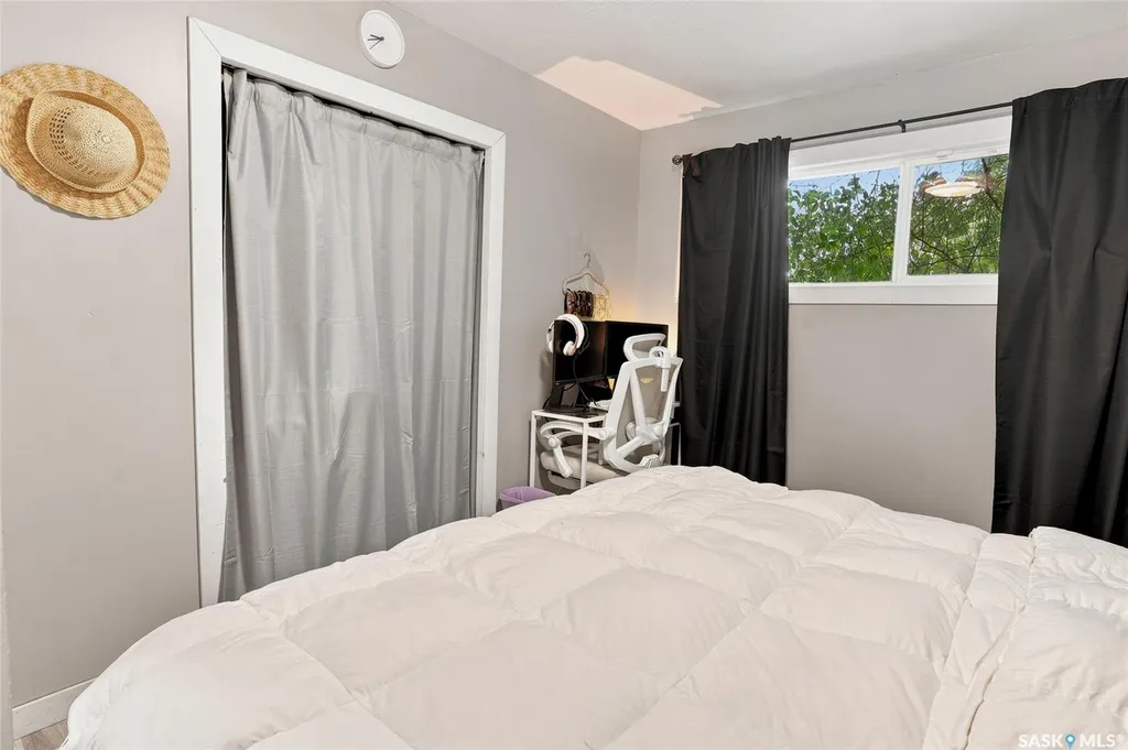 421 Y Avenue S Saskatoon SK S7M 3J8