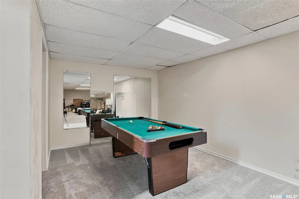 421 Y Avenue S Saskatoon SK S7M 3J8