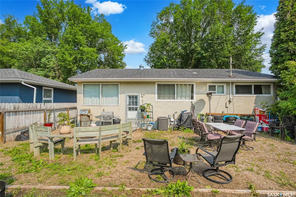 421 Y Avenue S Saskatoon SK S7M 3J8