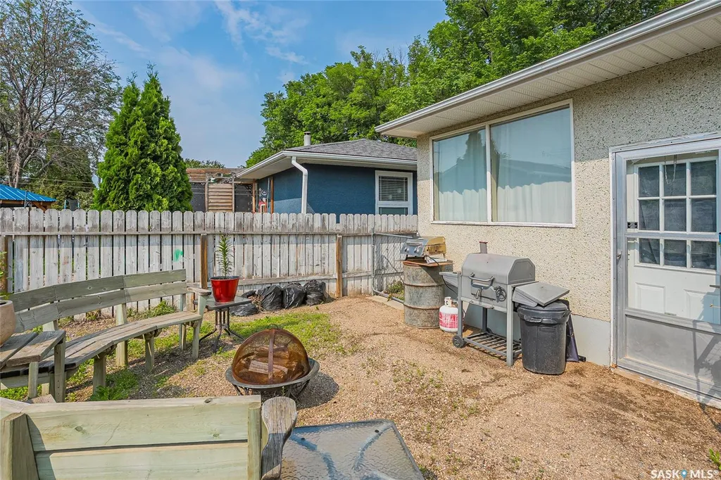 421 Y Avenue S Saskatoon SK S7M 3J8