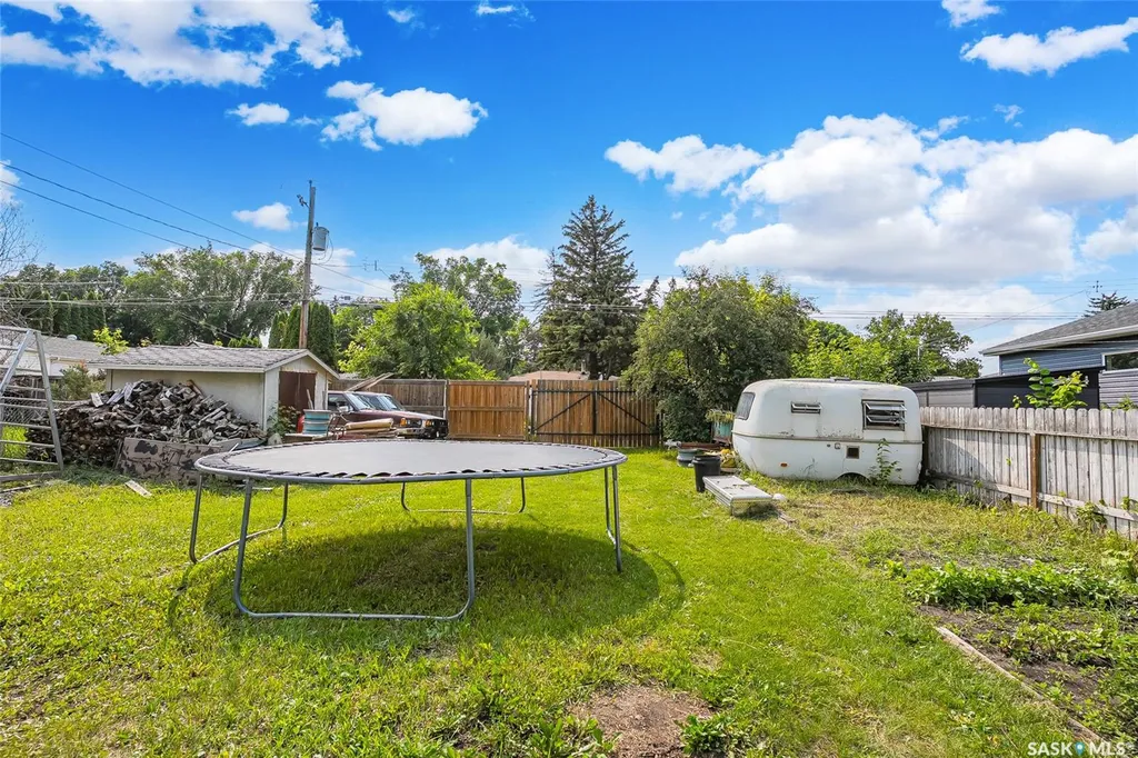 421 Y Avenue S Saskatoon SK S7M 3J8