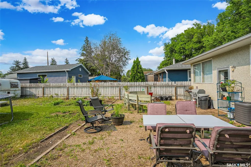 421 Y Avenue S Saskatoon SK S7M 3J8