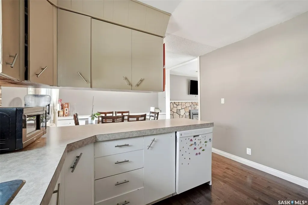 75 Rothwell Crescent Regina SK S4N 1R5