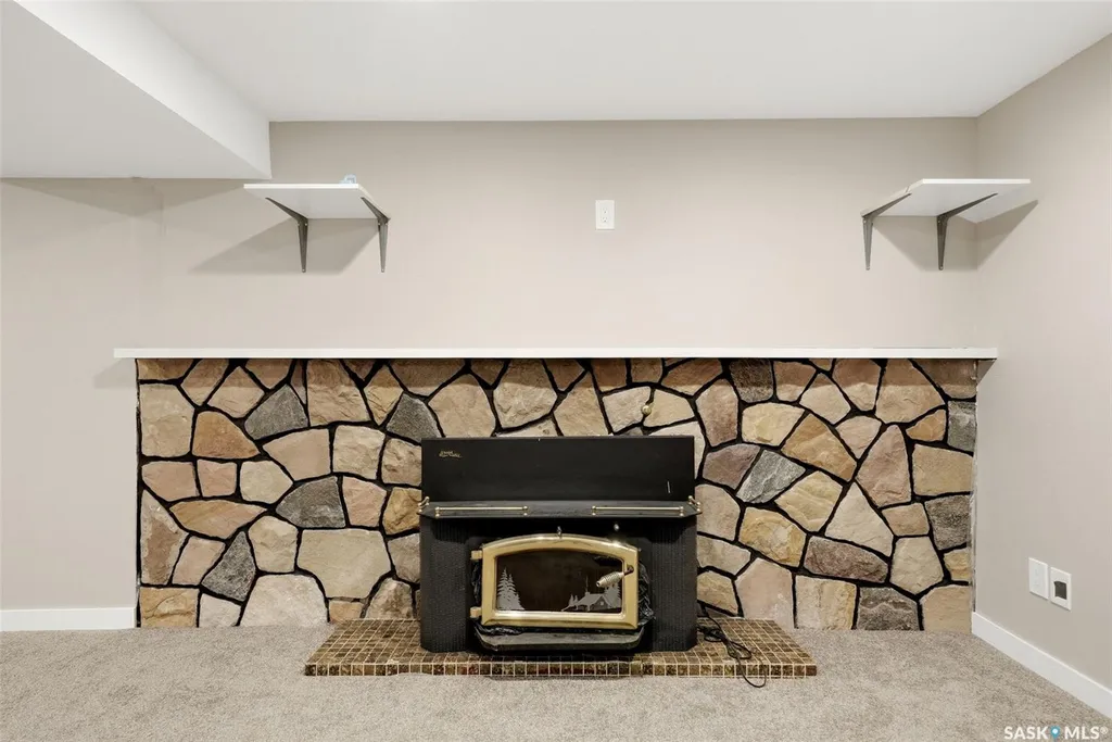 75 Rothwell Crescent Regina SK S4N 1R5