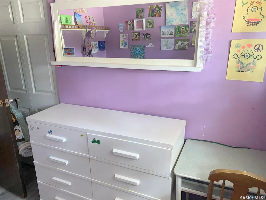 105 Assiniboia Avenue Assiniboia SK S0H 0B0
