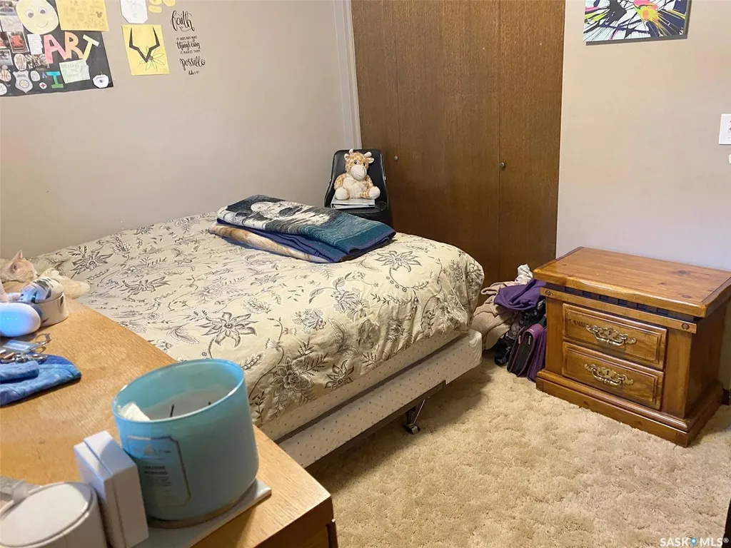 105 Assiniboia Avenue Assiniboia SK S0H 0B0