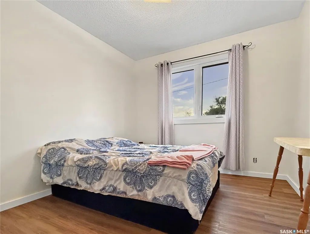 33 7th Avenue NE Swift Current SK S9H 2N2