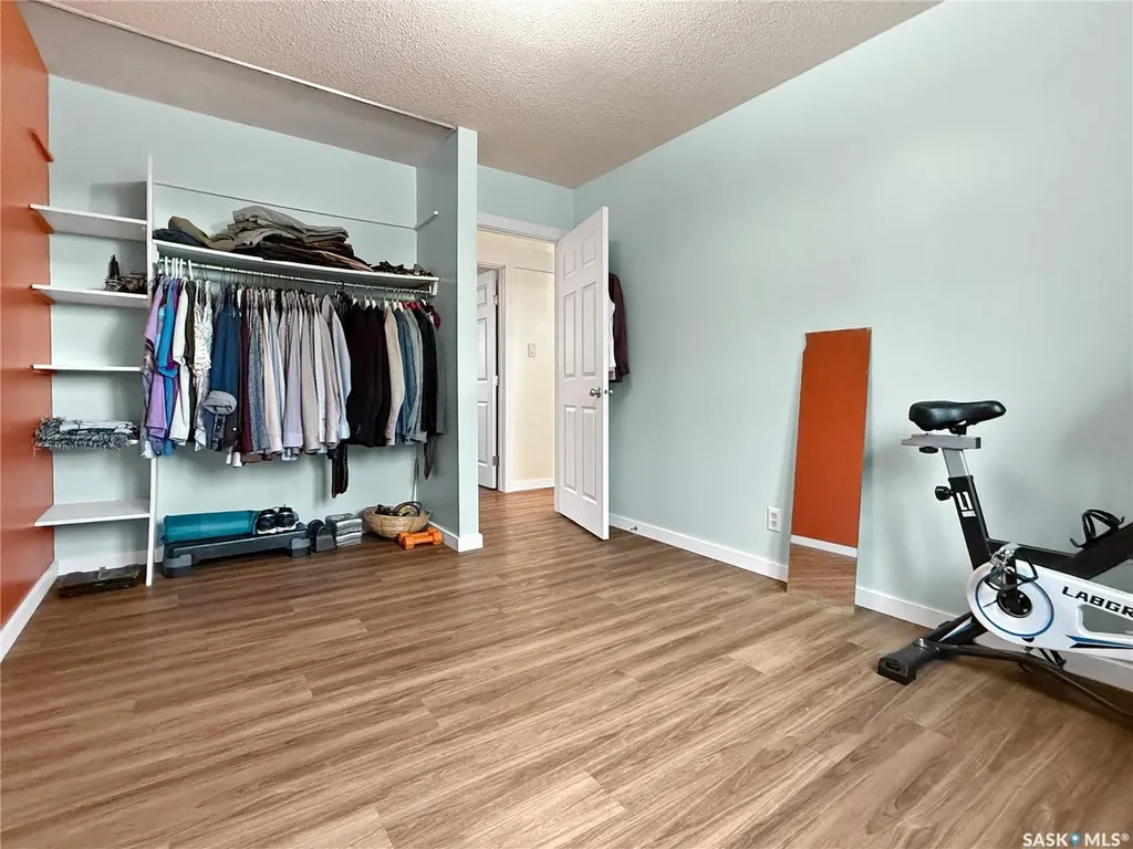 33 7th Avenue NE Swift Current SK S9H 2N2