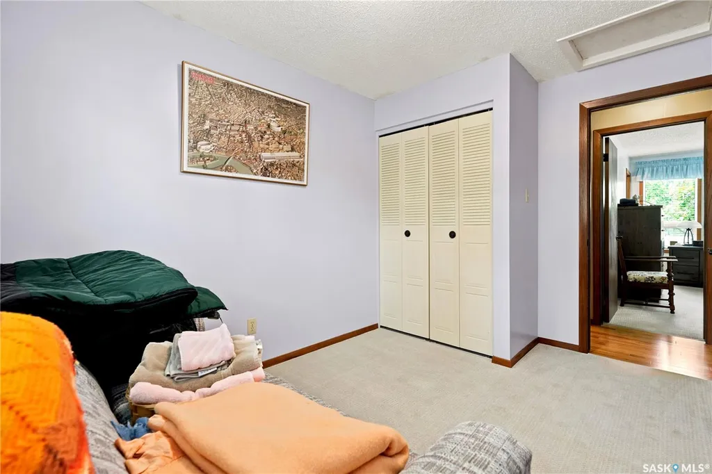 828 Seymour Crescent N Regina SK S4X 2G4
