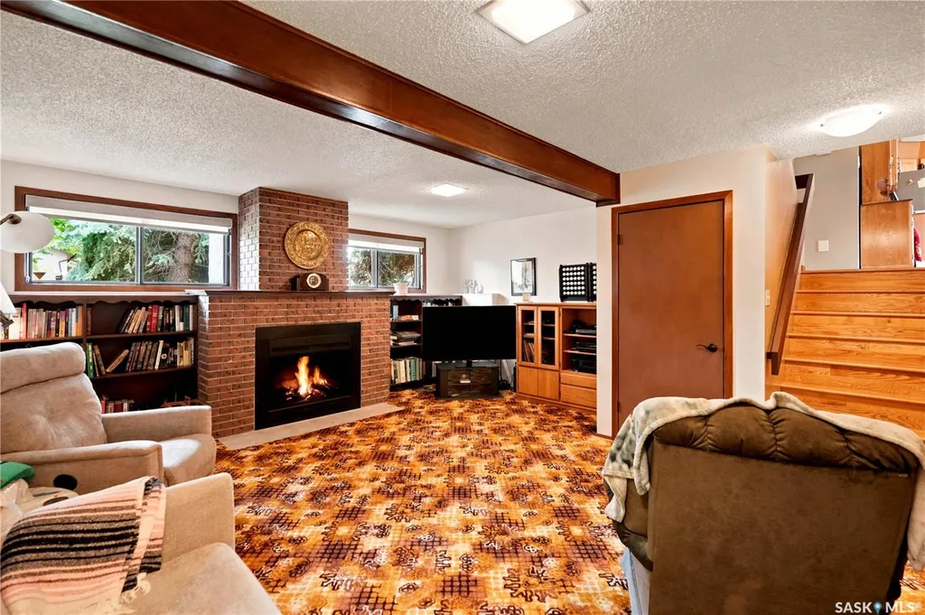 828 Seymour Crescent N Regina SK S4X 2G4