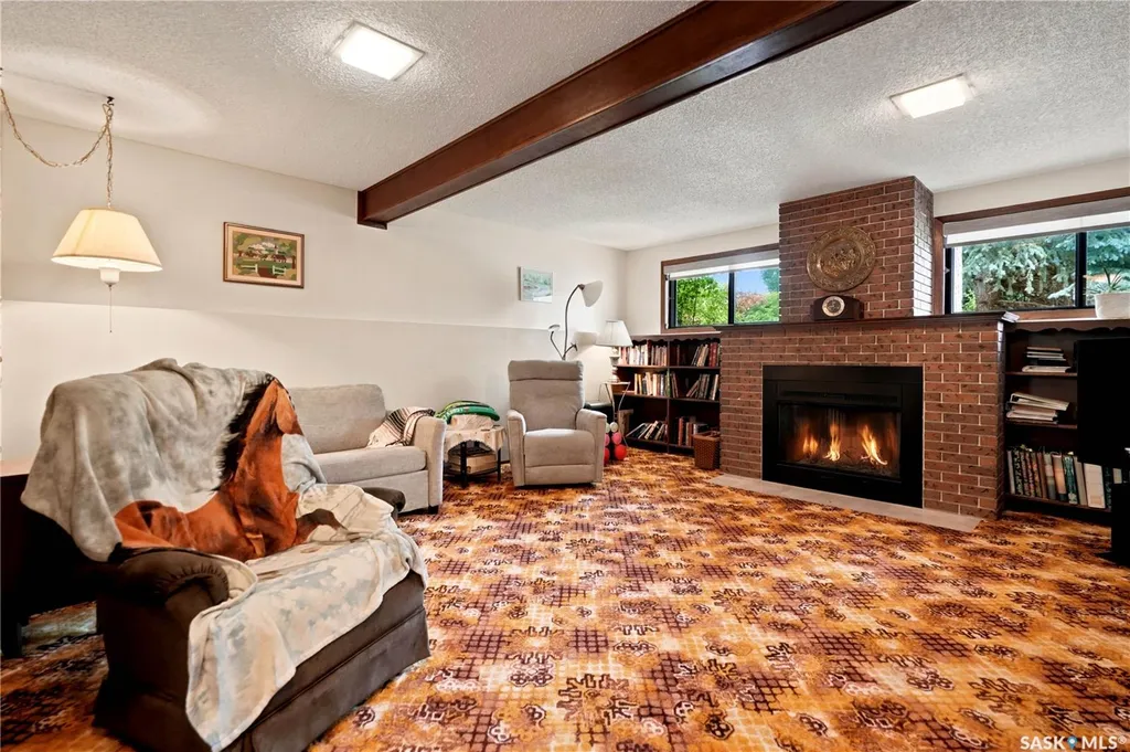 828 Seymour Crescent N Regina SK S4X 2G4