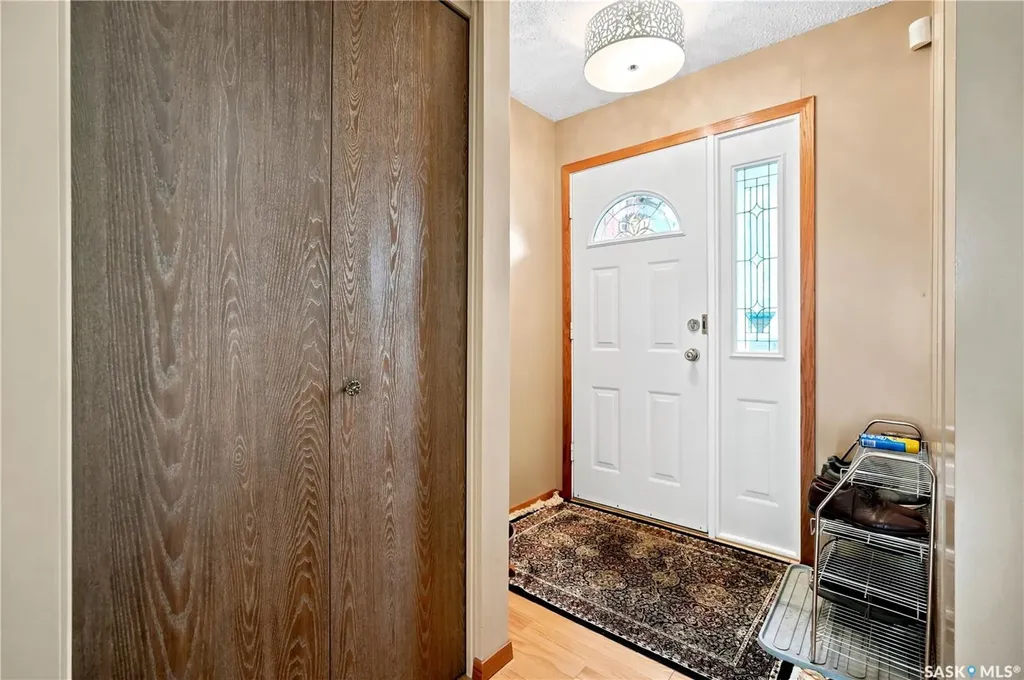 828 Seymour Crescent N Regina SK S4X 2G4