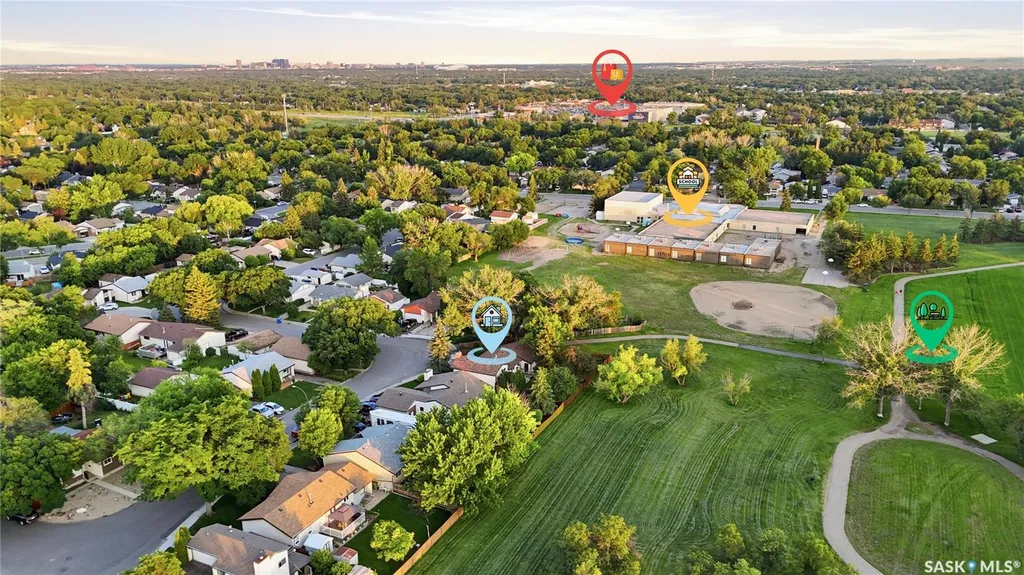 828 Seymour Crescent N Regina SK S4X 2G4