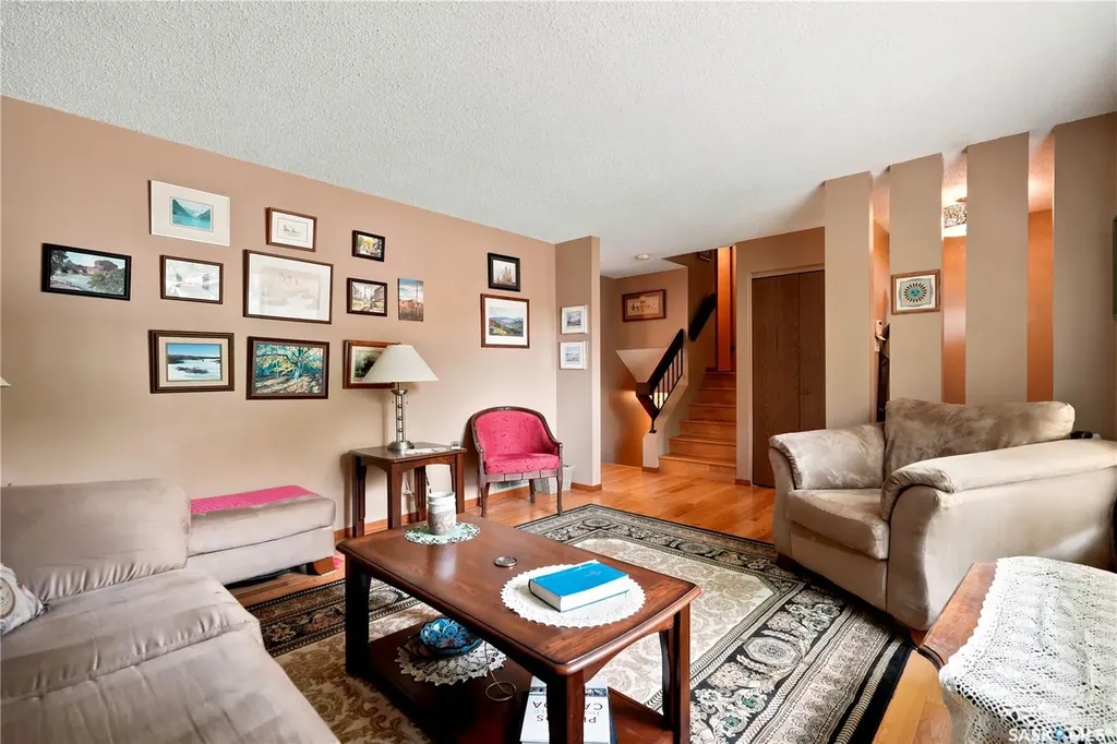 828 Seymour Crescent N Regina SK S4X 2G4