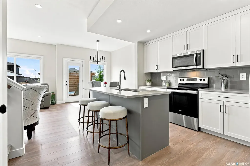 850 Brighton Gate Saskatoon SK S7V 1L2