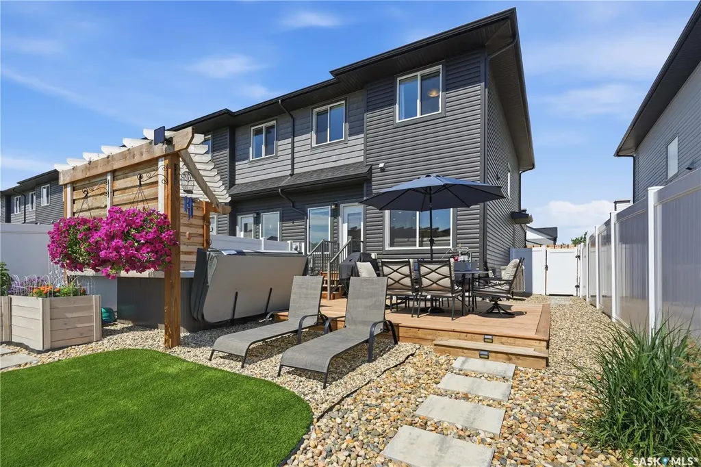 850 Brighton Gate Saskatoon SK S7V 1L2