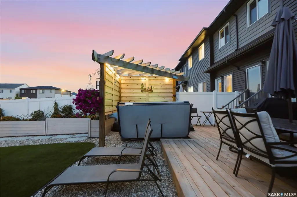 850 Brighton Gate Saskatoon SK S7V 1L2