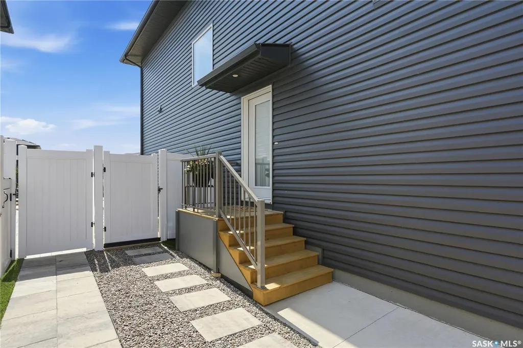 850 Brighton Gate Saskatoon SK S7V 1L2