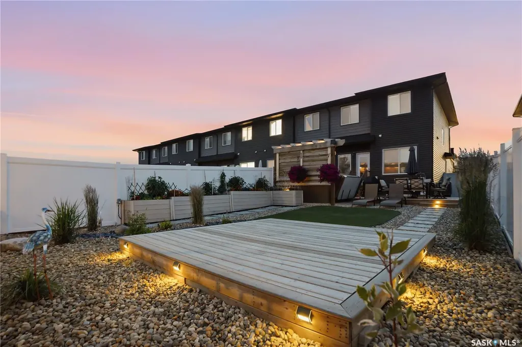 850 Brighton Gate Saskatoon SK S7V 1L2