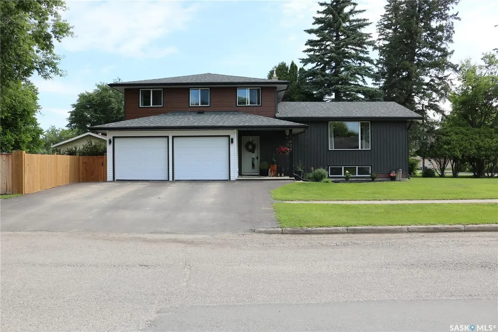 608 Windover Avenue Moosomin SK S0G 3N0