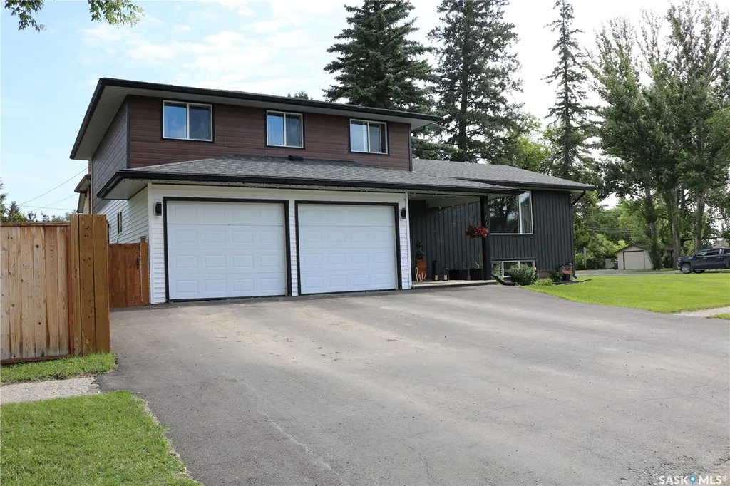 608 Windover Avenue Moosomin SK S0G 3N0