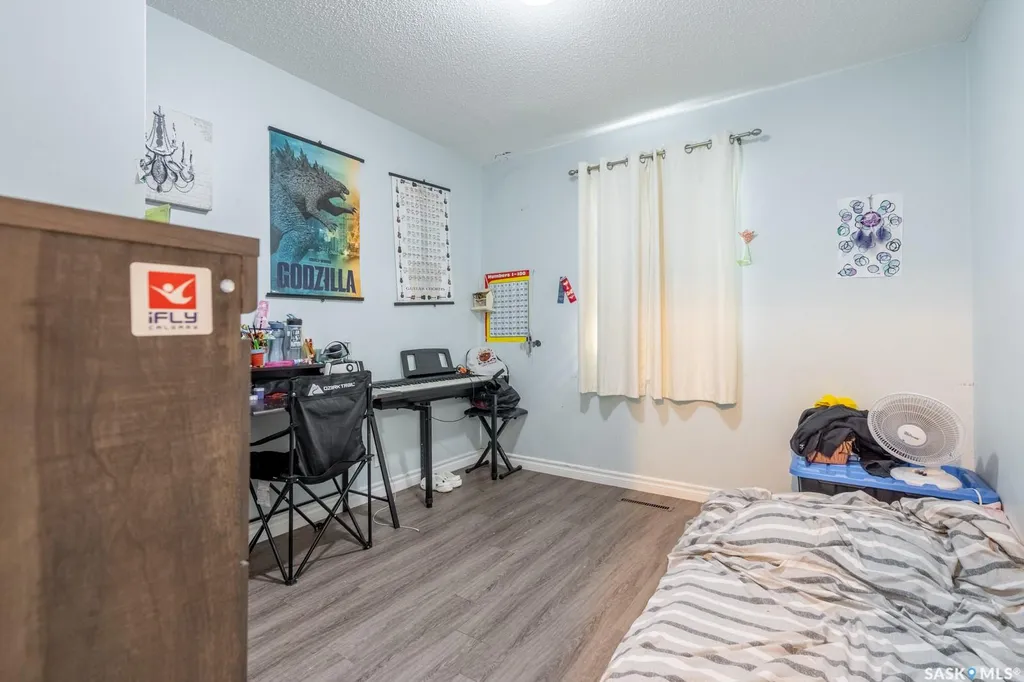 725 Cameron Street Regina SK S4T 2S2
