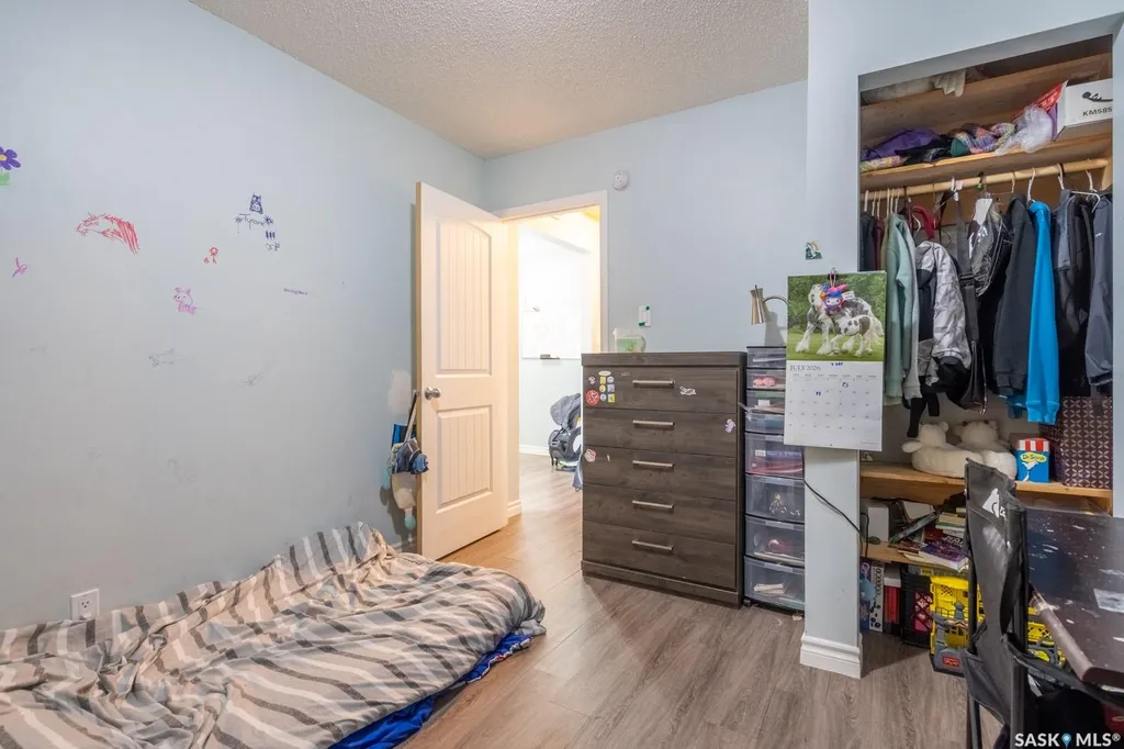 725 Cameron Street Regina SK S4T 2S2