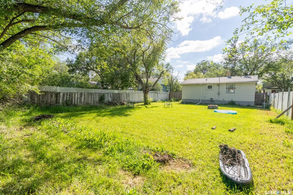 725 Cameron Street Regina SK S4T 2S2