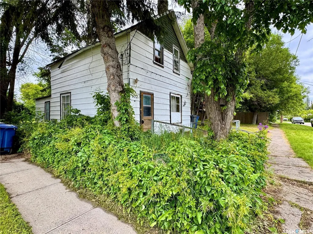 512 Maple Street Esterhazy SK S0A 0X0