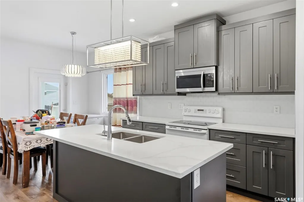 434 Mcarthur Crescent Saskatoon SK S7L 6Y3